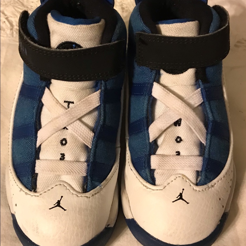 Nike Jordan Retro 12 Two 3 Boy’s Sneakers Size 9C